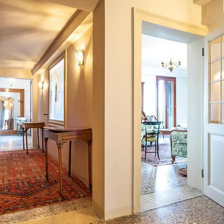 Sunbeam Palace Venice Exterior photo